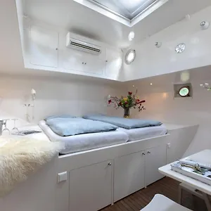 Houseboat Volle Maan Ámsterdam
