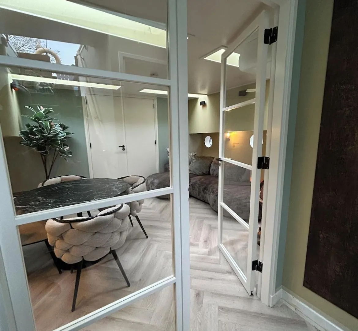 Houseboat Reussi Bed & Breakfast Amsterdam