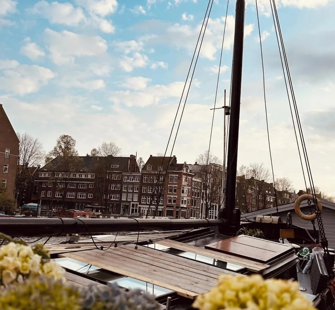Houseboat Reussi Bed & Breakfast Amsterdam