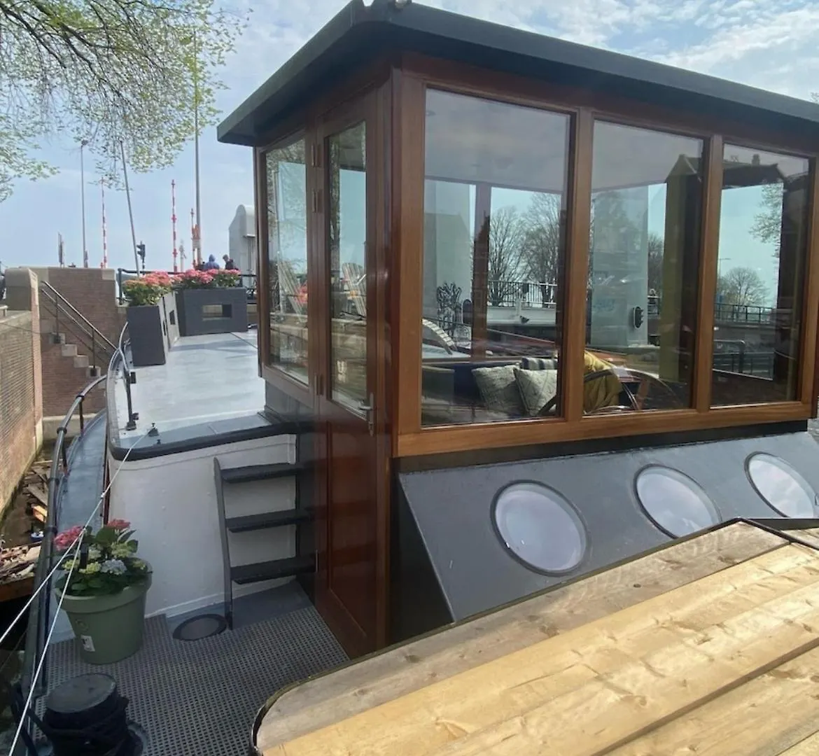 Houseboat Reussi Bed & Breakfast Amsterdam 0*,