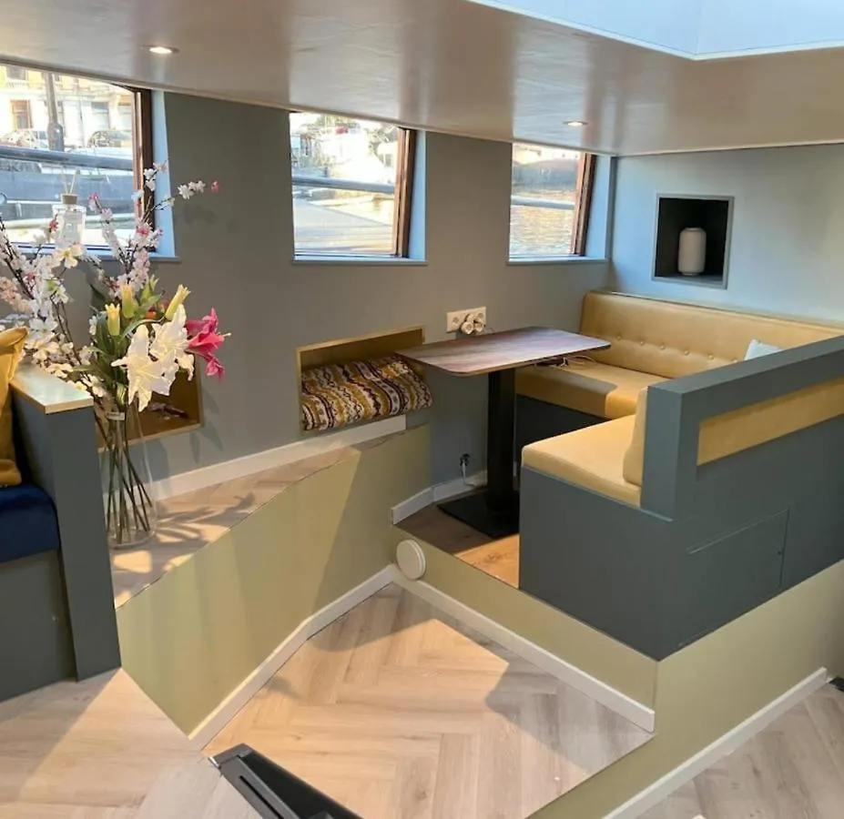Houseboat Reussi Bed & Breakfast Amsterdam